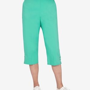 Alfred Dunner Size 8 Capri Pants.